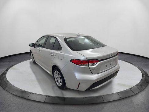 Used 2022 Toyota Corolla LE FWD image 7