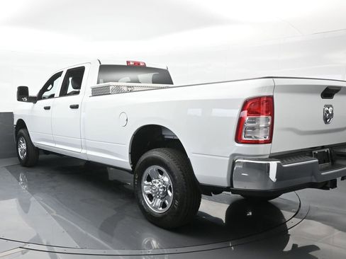 Used 2024 RAM 3500 Tradesman w/ Chrome Appearance Group image 4