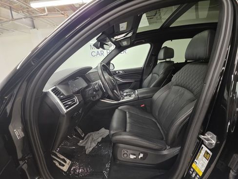 Used 2022 BMW X5 M50i w/ Executive Package AWD/4WD image 19