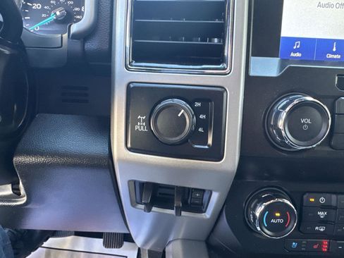 Used 2020 Ford F350 Lariat w/ Lariat Value Package image 24