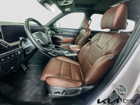 Certified 2025 Kia Telluride SX w/ SX Captain's Chair Package FWD image 21