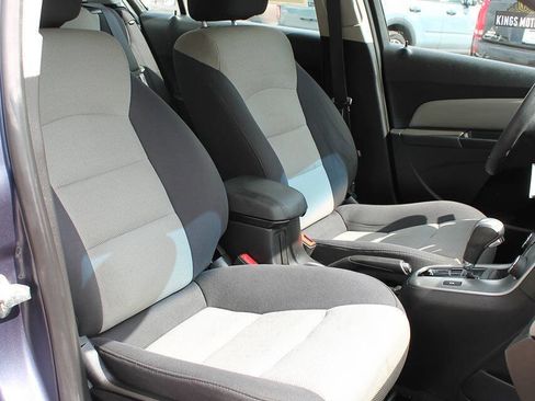 Used 2014 Chevrolet Cruze LS image 22