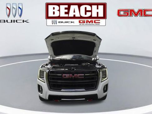 Used 2024 GMC Yukon AT4 w/ Technology Package image 9