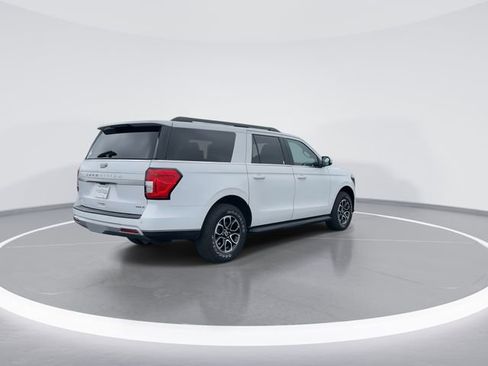 Used 2024 Ford Expedition Max XLT AWD/4WD image 8