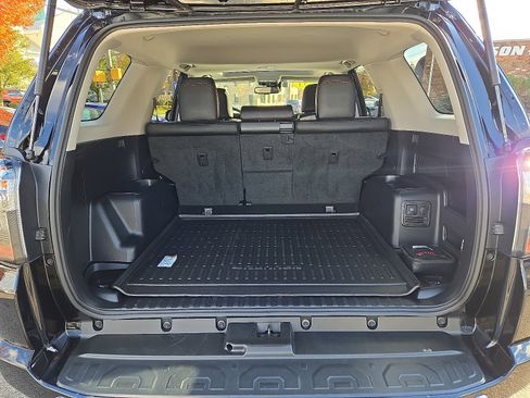 Used 2023 Toyota 4Runner TRD Off-Road Premium image 28