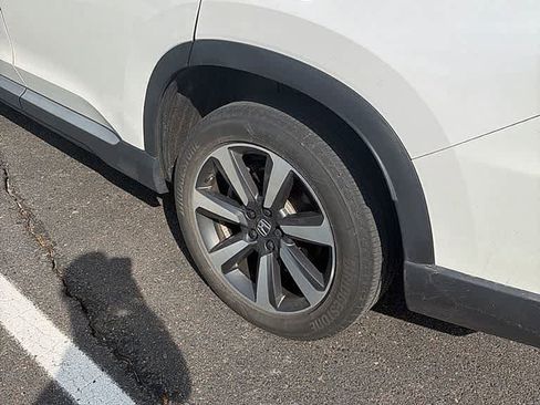 Used 2023 Honda Pilot Elite image 12