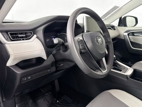 Certified 2025 Toyota RAV4 XLE Premium FWD image 4