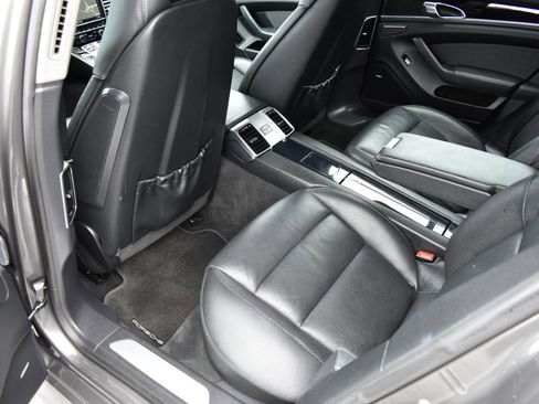 Used 2013 Porsche Panamera 4S image 26