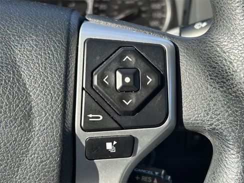 Used 2018 Toyota Tundra SR5 image 39