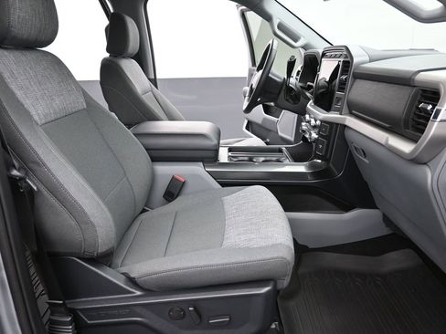 Certified 2022 Ford F150 XLT w/ Equipment Group 302A High image 25