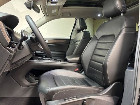 Used 2024 Volkswagen Atlas SEL image 21