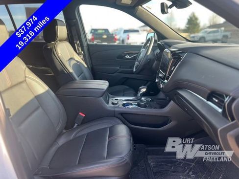 Used 2023 Chevrolet Traverse RS w/ LPO, Floor Liner Package image 21