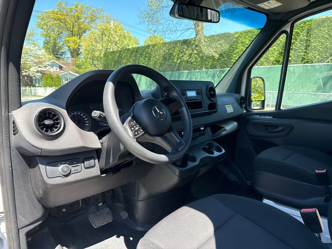 Used 2023 Mercedes-Benz Sprinter 2500 image 11