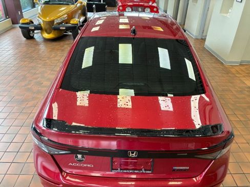 Used 2024 Honda Accord Sport image 9