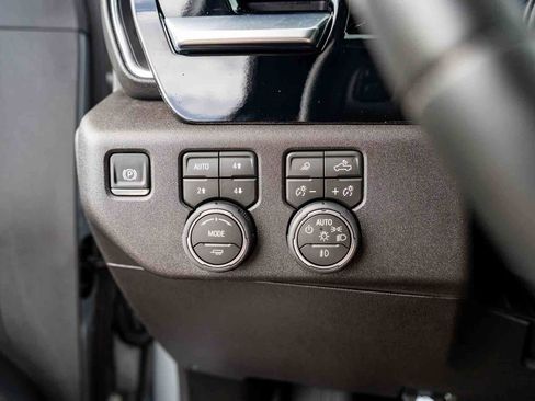 Certified 2026 Chevrolet Silverado 3500 LTZ w/ LTZ Convenience Package AWD/4WD image 13