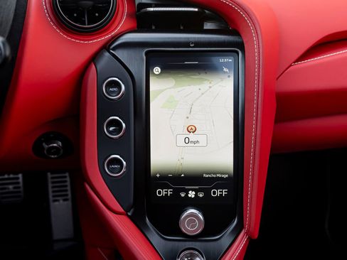 Used 2024 McLaren 750S Spider image 21