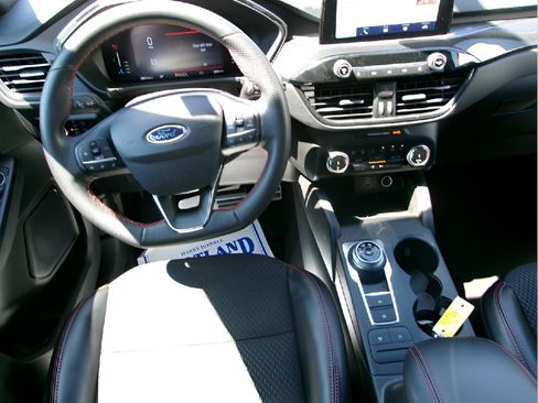 Used 2024 Ford Escape ST-Line image 11