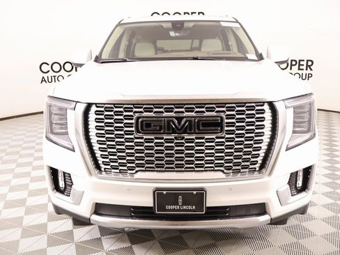 Used 2021 GMC Yukon XL Denali w/ Denali Ultimate Package image 9