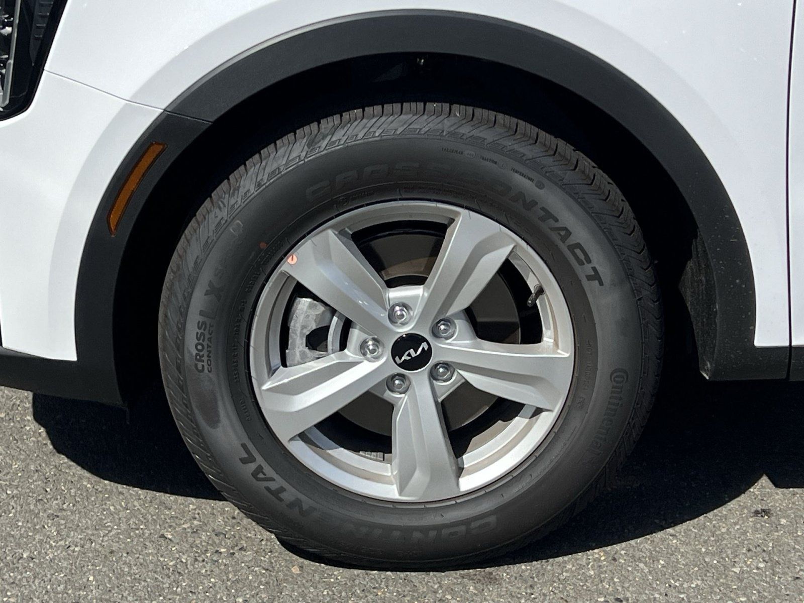 New 2026 Kia Sorento LX FWD image 17