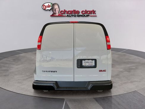 New 2026 GMC Savana 2500 RWD image 4
