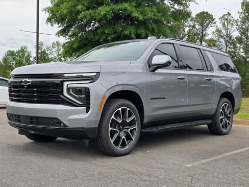 New 2026 Chevrolet Suburban RST AWD/4WD image 5