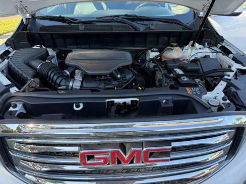 Used 2018 GMC Acadia SLT FWD image 32