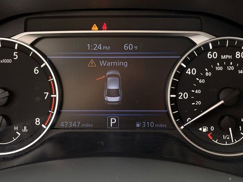 Used 2024 Nissan Altima 2.5 SV image 15