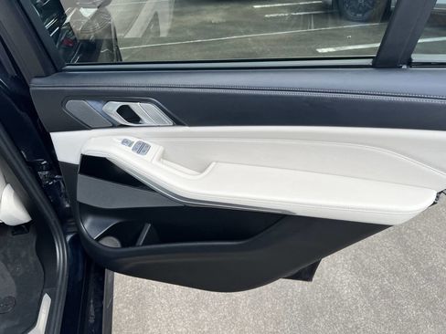 Used 2019 BMW X7 xDrive50i w/ Dynamic Handling Package image 49