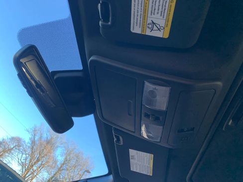 Used 2023 Nissan Frontier PRO-4X w/ Pro-4X Premium Package image 26