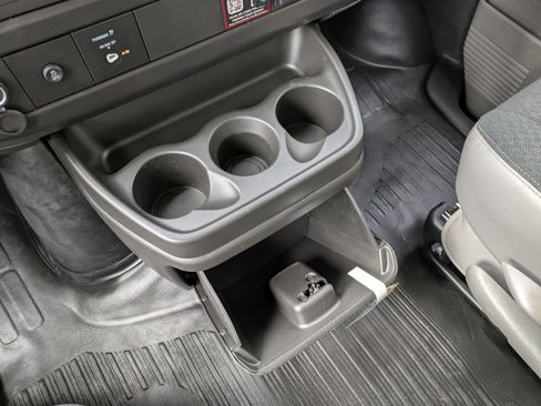 New 2026 GMC Savana 3500 Extended RWD image 21