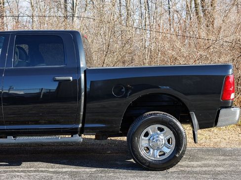 Used 2018 RAM 2500 Tradesman w/ Chrome Appearance Group image 31