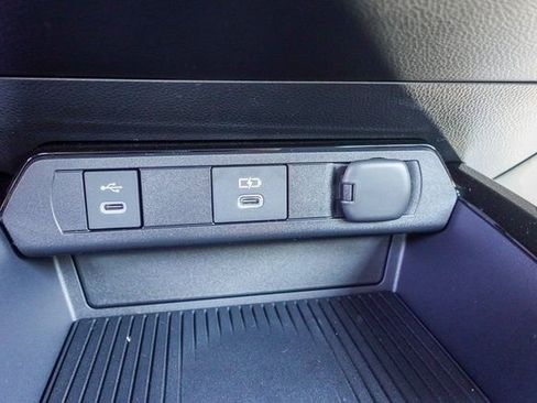 New 2026 Toyota Prius Plug-In Hybrid image 25