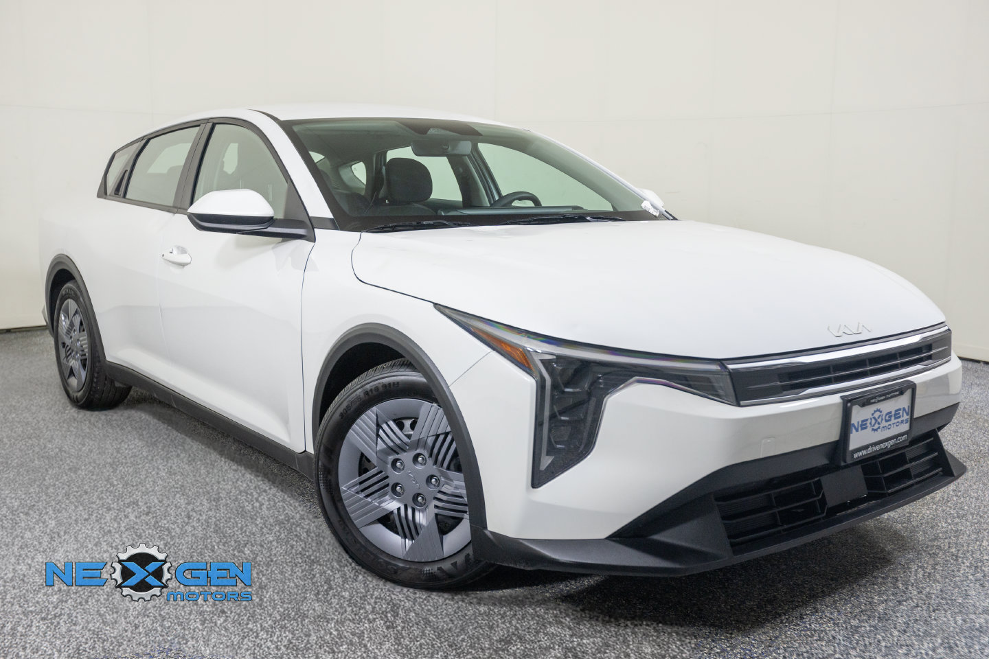 Used 2025 Kia K4 FWD image 1
