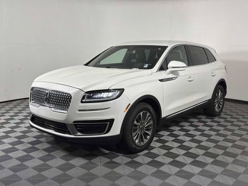 Used 2020 Lincoln Nautilus FWD w/ Equipment Group 101A image 3