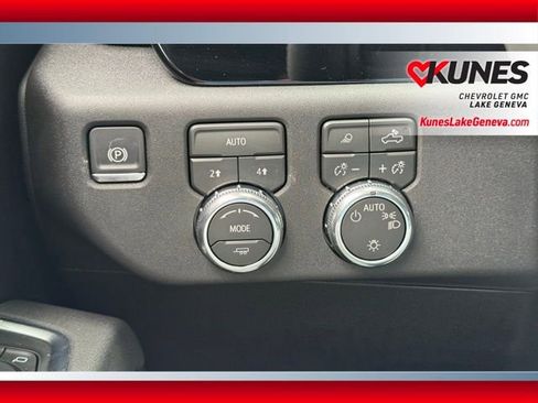 New 2026 GMC Sierra 1500 SLE w/ Preferred Package AWD/4WD image 48