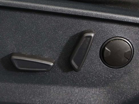 Used 2025 Ford F150 XLT w/ Equipment Group 302A MID AWD/4WD image 34
