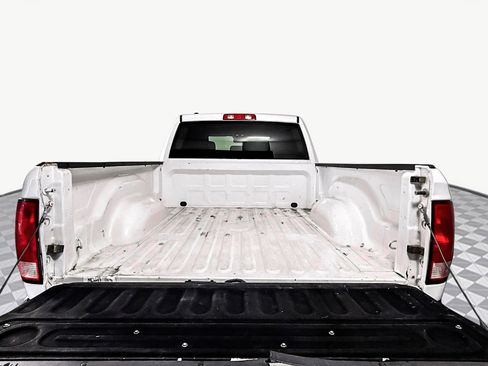 Used 2021 RAM 1500 Classic SLT image 34