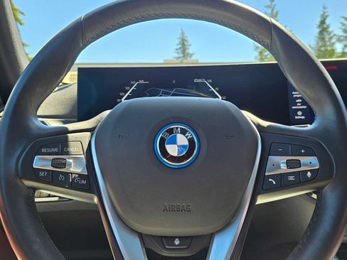 Used 2023 BMW i4 eDrive35 w/ Premium Package RWD image 25