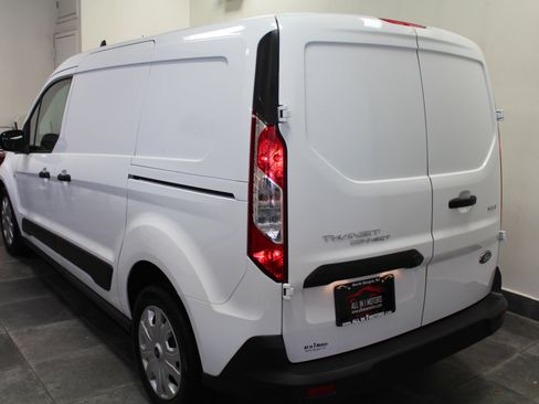 Used 2023 Ford Transit Connect XLT image 4