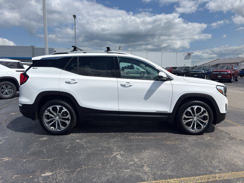 Certified 2020 GMC Terrain SLT w/ Preferred Package AWD/4WD image 4