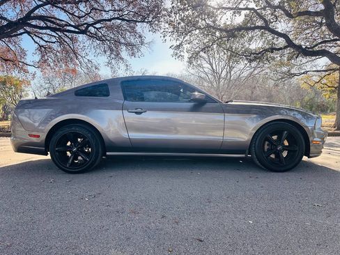 Used 2014 Ford Mustang Coupe w/ Equipment Group 102A image 5