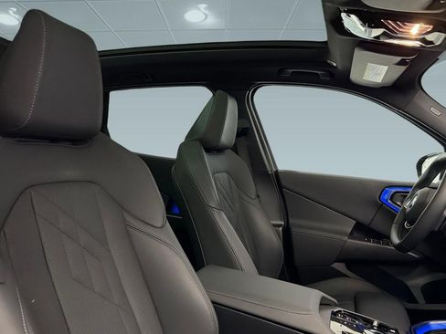 Used 2025 BMW X3 xDrive30i w/ Convenience Package image 30