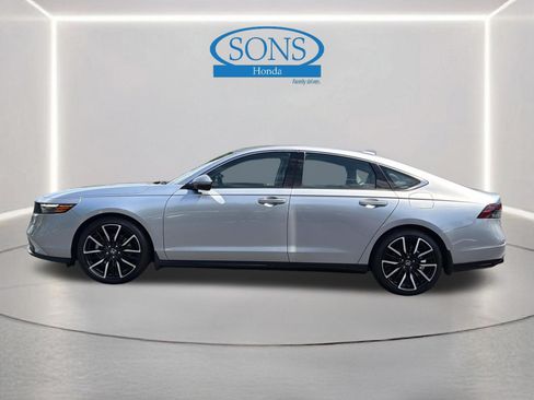 Certified 2025 Honda Accord Touring image 20
