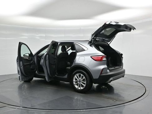 Used 2022 Ford Escape SE image 31
