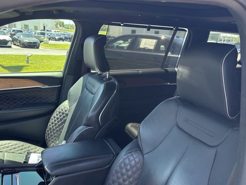 Used 2022 Jeep Grand Cherokee L Summit AWD/4WD image 18