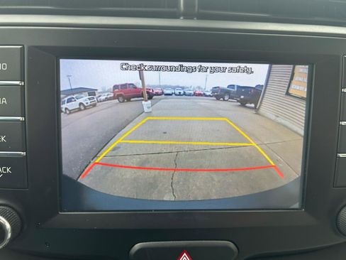 Used 2020 Kia Soul S image 23