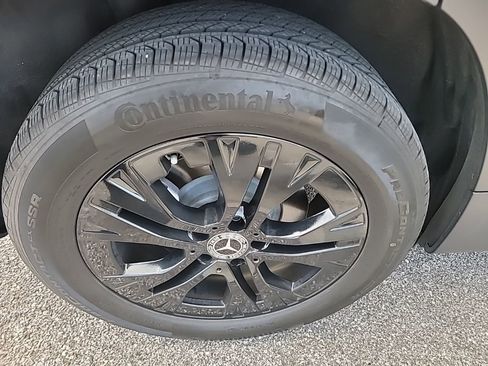 Certified 2025 Mercedes-Benz GLB 250 4MATIC image 14