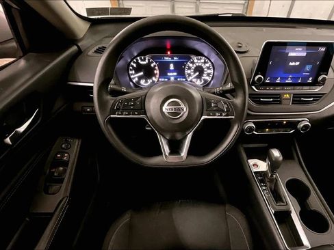 Used 2020 Nissan Altima 2.5 S image 5