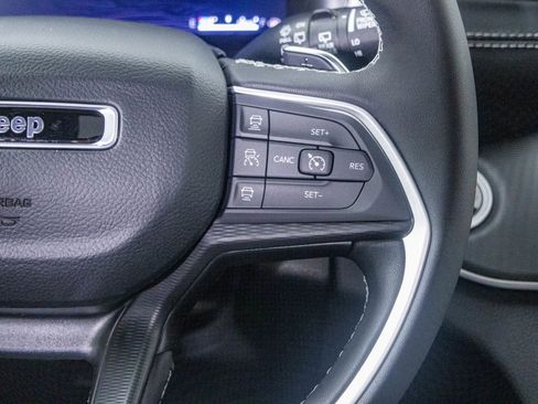 New 2025 Jeep Grand Cherokee L Altitude image 34