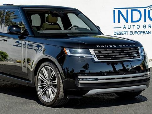 Certified 2025 Land Rover Range Rover SE AWD/4WD image 5